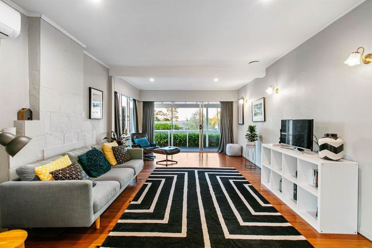 Photo of property in 258 Rangatira Road, Beach Haven, Auckland, 0626