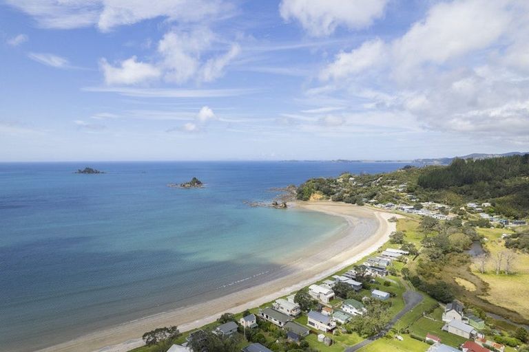 Photo of property in 132 Oakura Road, Oakura, Hikurangi, 0184