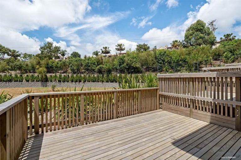 Photo of property in 3 Kanona Way, Albany Heights, Auckland, 0632
