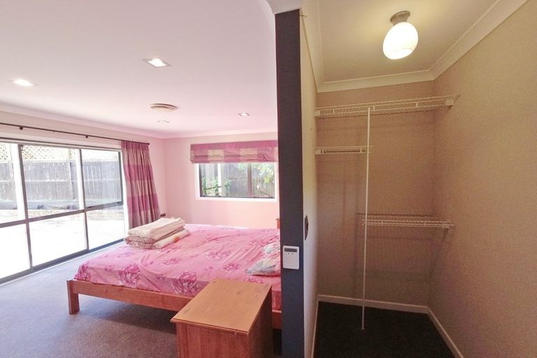 Photo of property in 30 Sandwich Road, St Andrews, Hamilton, 3200