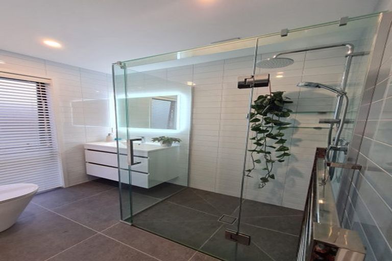 Photo of property in 6 Reg Pearce Way, Glen Innes, Auckland, 1072