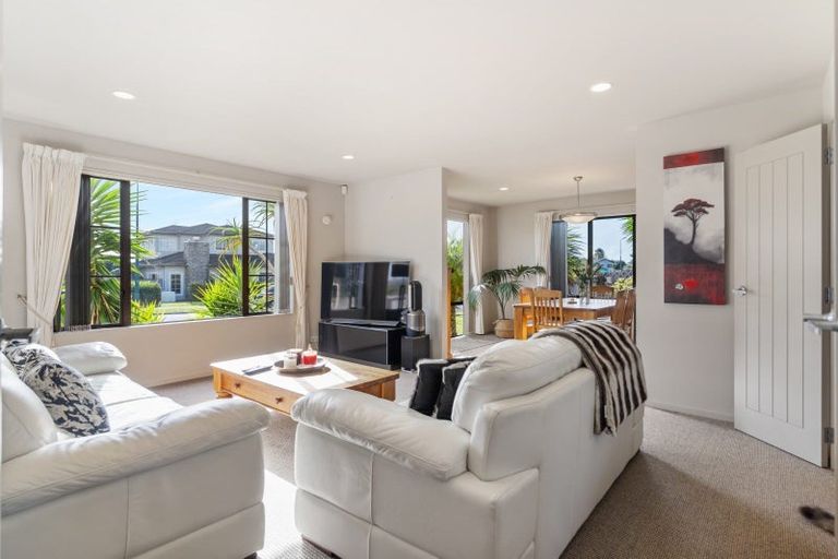 Photo of property in 30 Pine Harbour Parade, Beachlands, Auckland, 2018