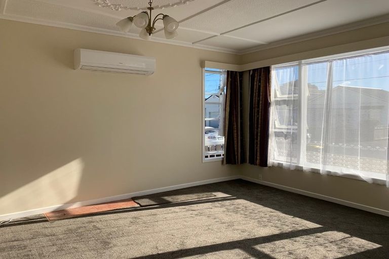 Photo of property in 42 Strathavon Road, Miramar, Wellington, 6022