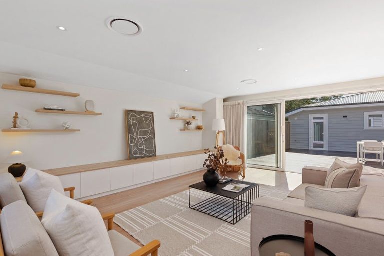 Photo of property in 43 Wai-iti Terrace, Burnside, Christchurch, 8052