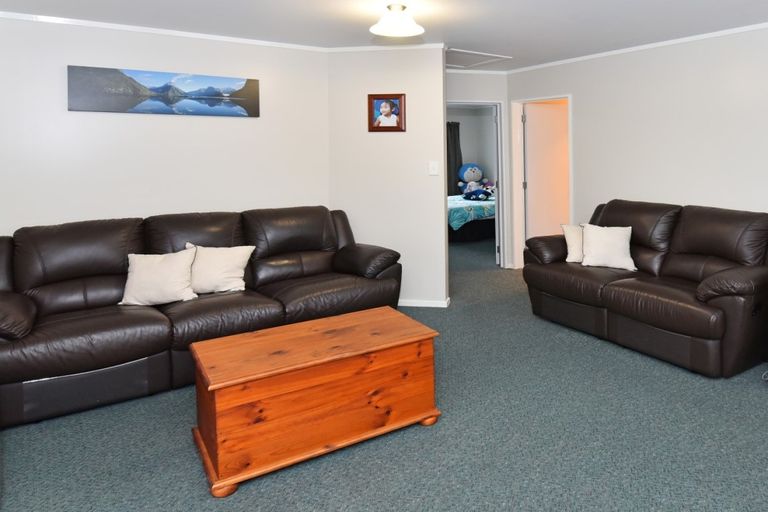 Photo of property in 10b Lane Road, Weymouth, Auckland, 2103