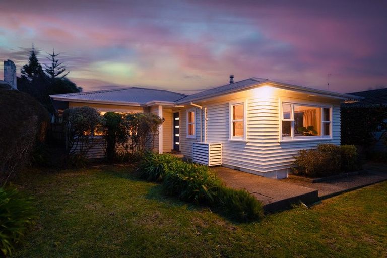 Photo of property in 107 Alexander Road, Raumati Beach, Paraparaumu, 5032