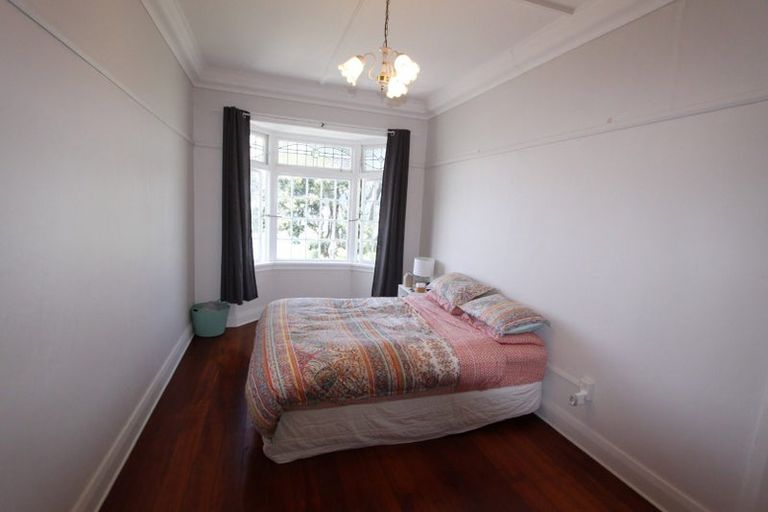 Photo of property in 2/136 Evans Bay Parade, Roseneath, Wellington, 6021