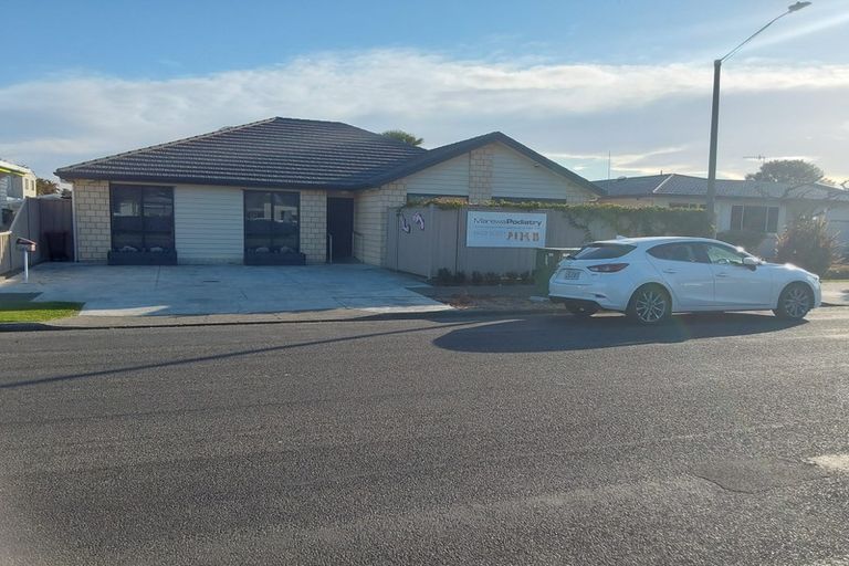 Photo of property in 2a Wilding Avenue, Marewa, Napier, 4110