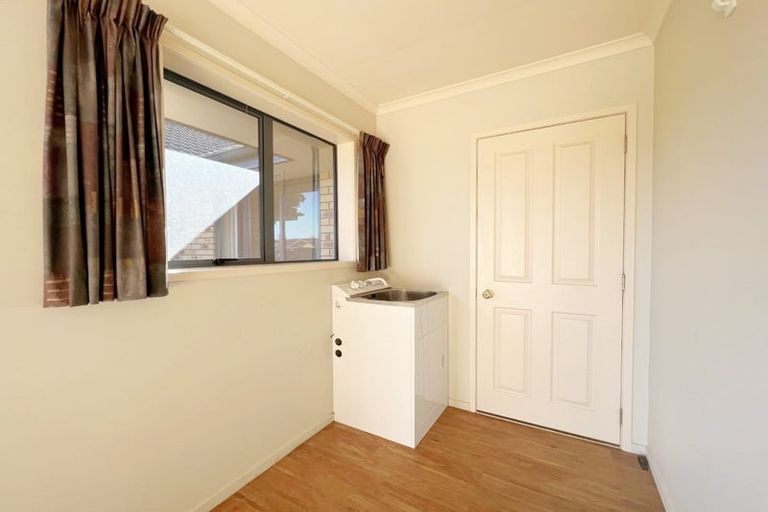 Photo of property in 63 Saint James Drive, Huntington, Hamilton, 3210