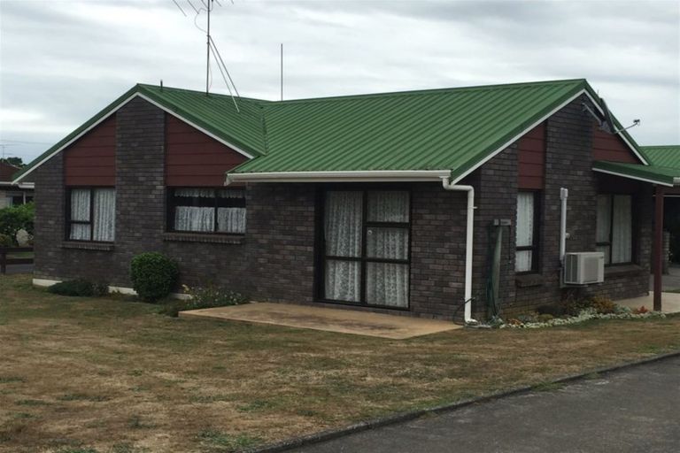 Photo of property in 65a Queen Street, Pukekohe, 2120