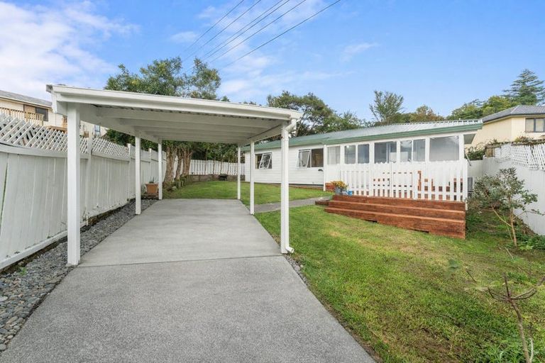 Photo of property in 33a Lilburn Crescent, Massey, Auckland, 0614