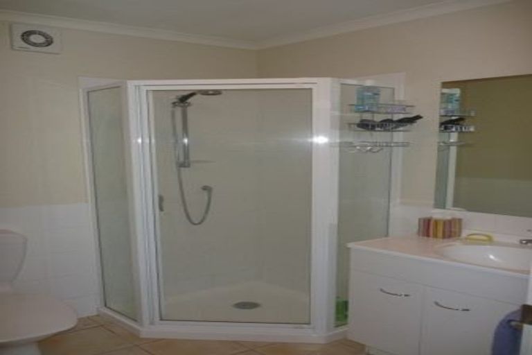 Photo of property in 22 Catrina Avenue, Birkenhead, Auckland, 0626