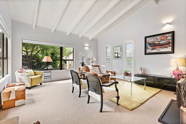 Photo of property in 3 Fielding Crescent, Farm Cove, Auckland, 2012