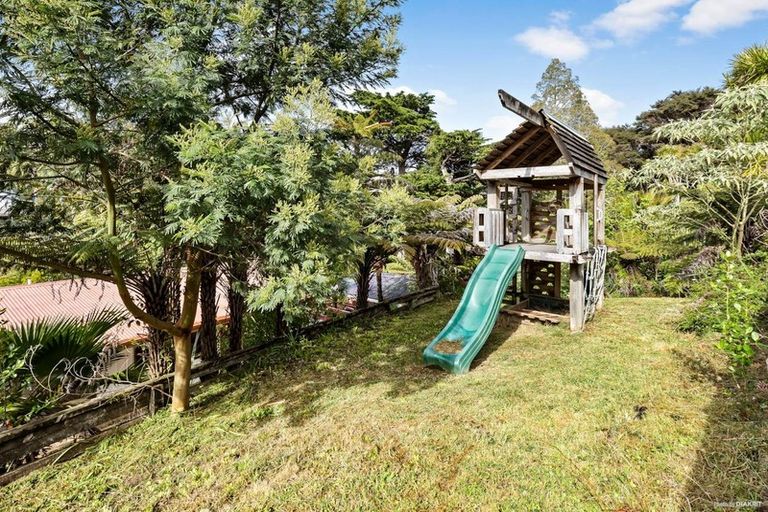 Photo of property in 9 Flavia Close, Torbay, Auckland, 0630