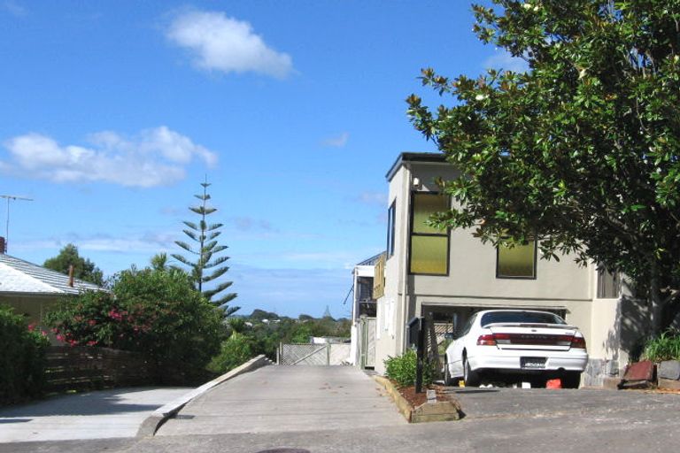 Photo of property in 67a Exmouth Road, Northcote, Auckland, 0627