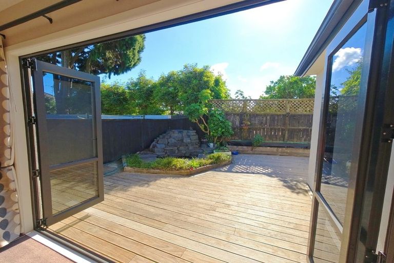 Photo of property in 30 Sandwich Road, St Andrews, Hamilton, 3200