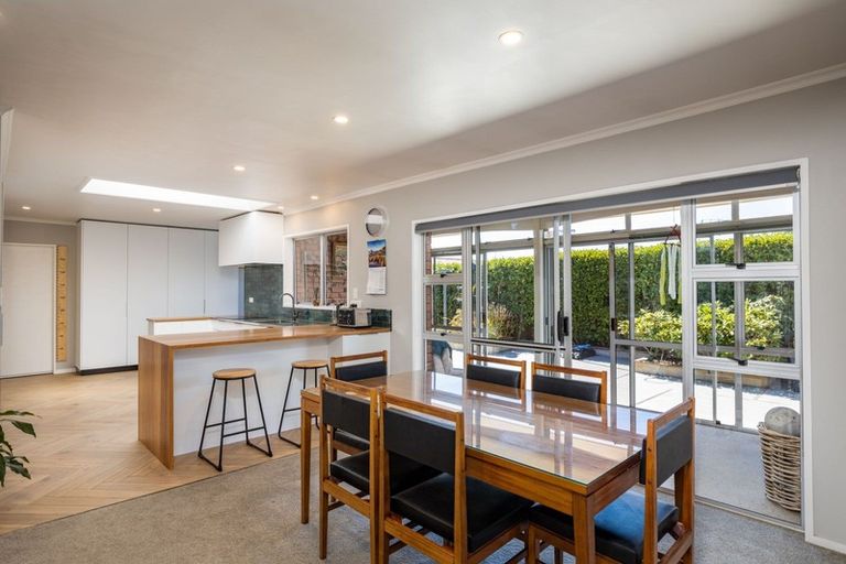 Photo of property in 16 Leon Place, Waitara, 4320