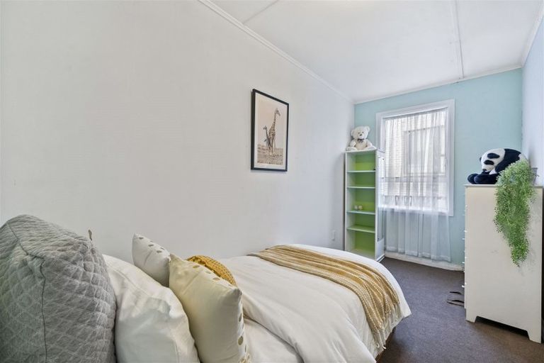 Photo of property in 35 Waiuta Street, Titahi Bay, Porirua, 5022