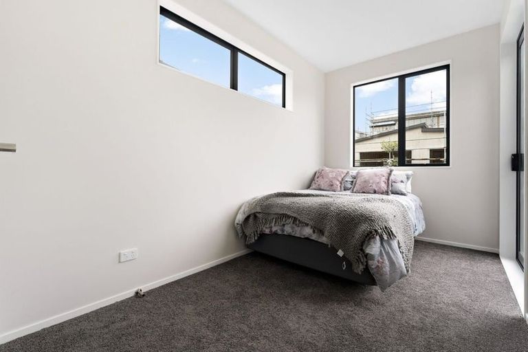 Photo of property in 30a Skua Road, Hobsonville, Auckland, 0616