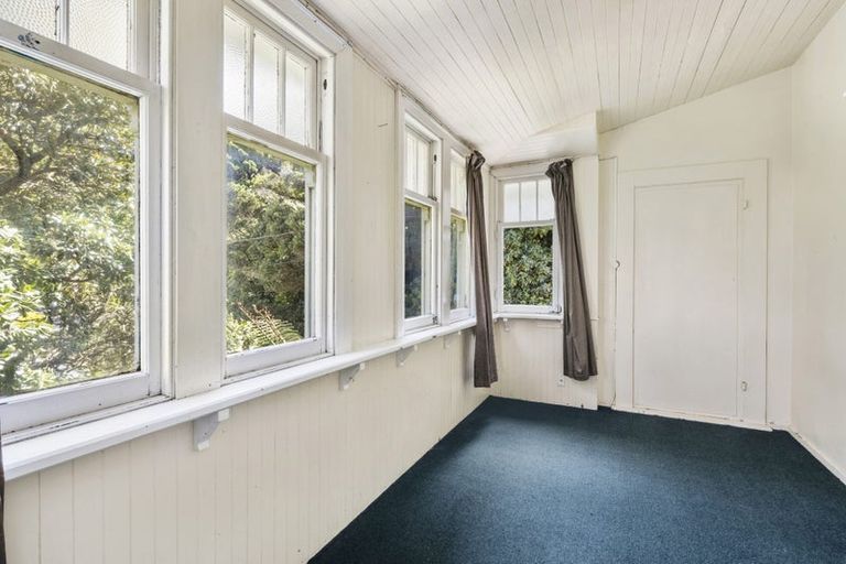 Photo of property in 74 Sar Street, Wadestown, Wellington, 6012