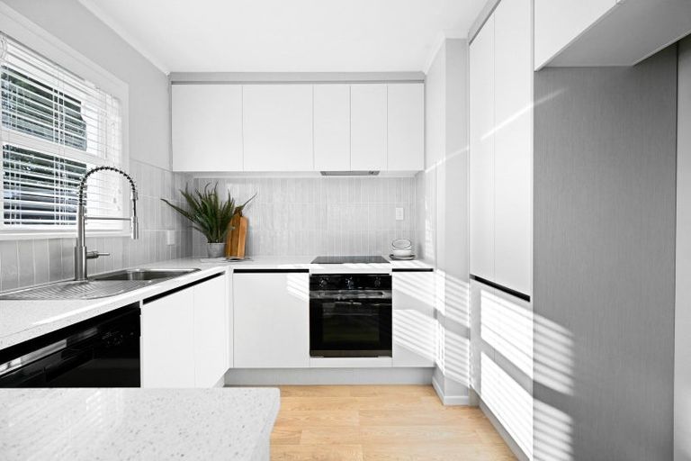 Photo of property in 92 Silverdale Road, Silverdale, Hamilton, 3216