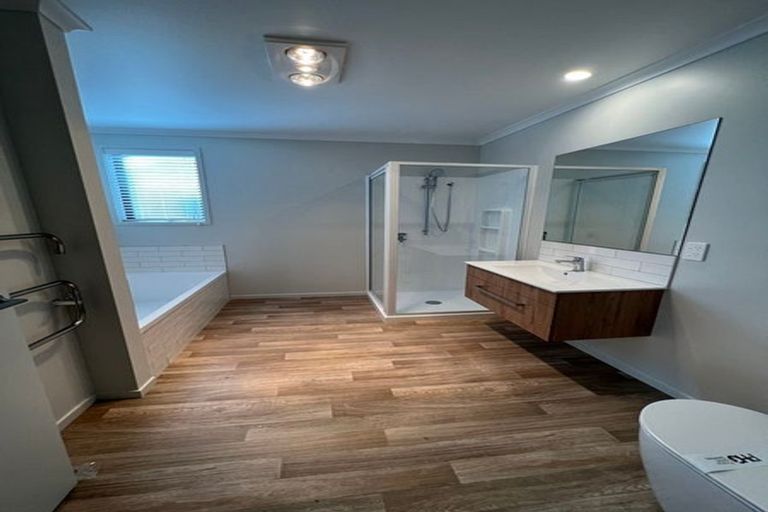 Photo of property in 12 Wrybill Way, Welcome Bay, Tauranga, 3112