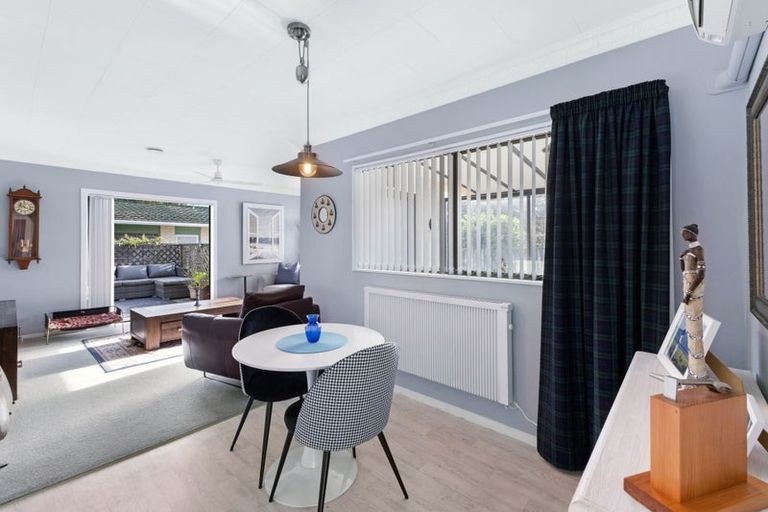 Photo of property in 2/14 Burns Street, Westown, New Plymouth, 4310