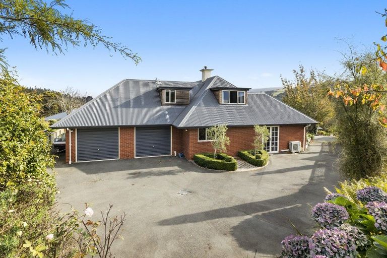 Photo of property in 16 Ribbonwood Close, Normanby, Dunedin, 9010