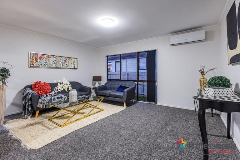 Photo of property in 1/1 Ebenezer Way, Clendon Park, Auckland, 2103