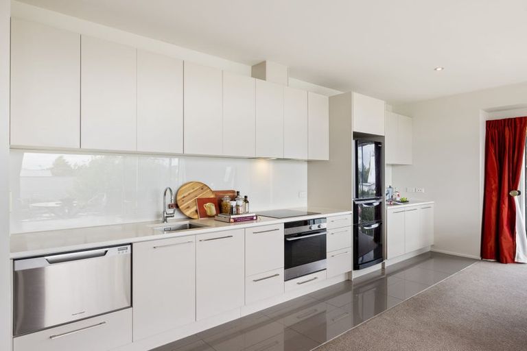 Photo of property in 26 Springfield Road, Saint Albans, Christchurch, 8014