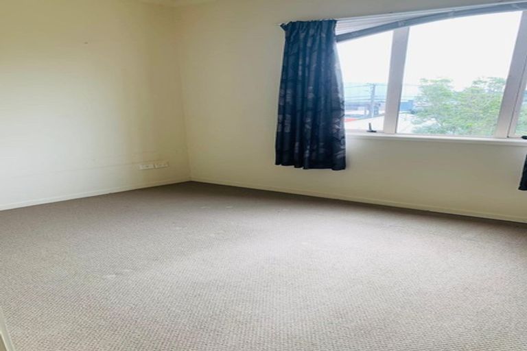 Photo of property in 6/4 Keeling Road, Henderson, Auckland, 0612