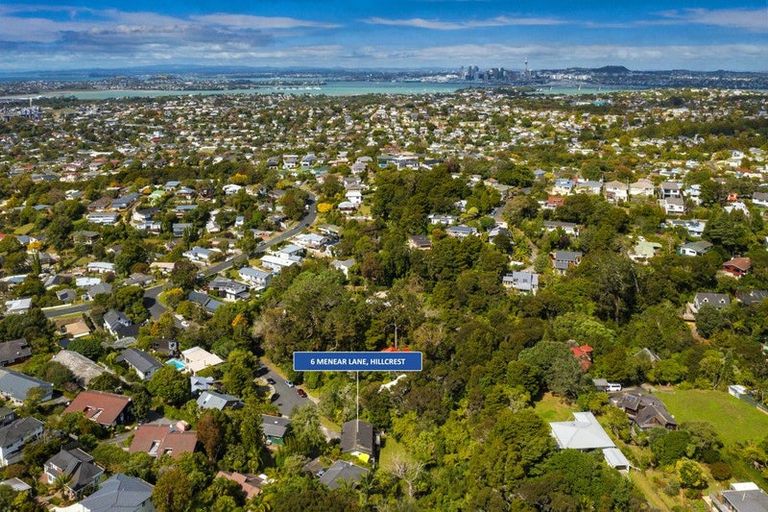 Photo of property in 6 Menear Lane, Hillcrest, Auckland, 0627