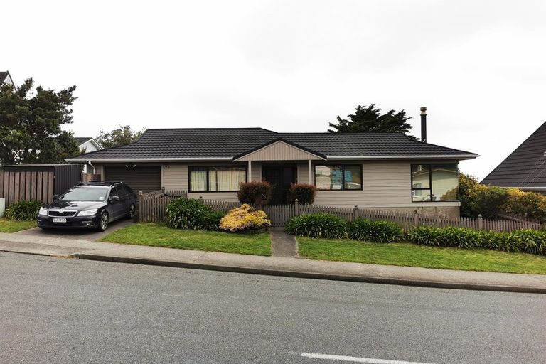 Photo of property in 58 Frobisher Street, Island Bay, Wellington, 6023