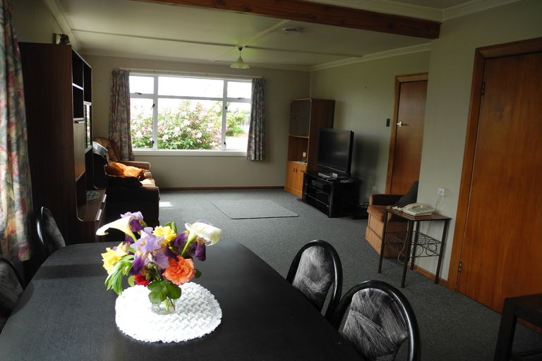 Photo of property in 56 Rhodes Street, Waimate, 7924