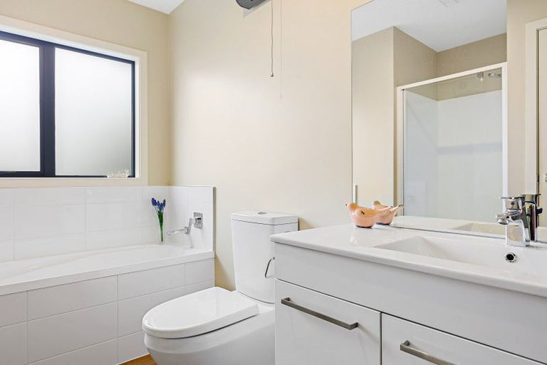 Photo of property in 2/104 Perry Street, Papanui, Christchurch, 8053