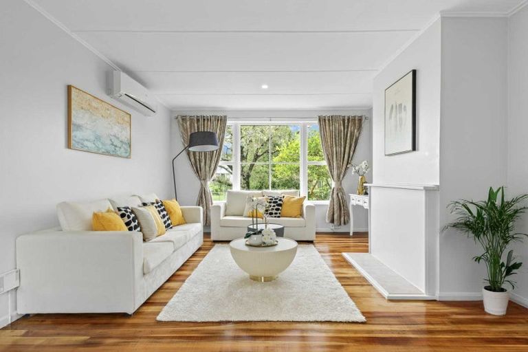 Photo of property in 1/2 Esperanto Road, Papatoetoe, Auckland, 2025