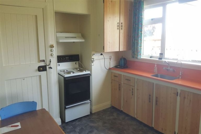 Photo of property in 9 Moorhouse Street, Waimate, 7924