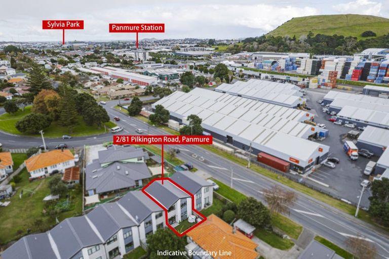 Photo of property in 2/81 Pilkington Road, Panmure, Auckland, 1072