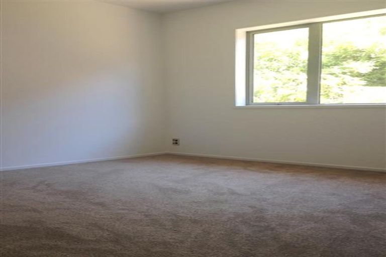 Photo of property in 11 Tanoa Place, Glendene, Auckland, 0602