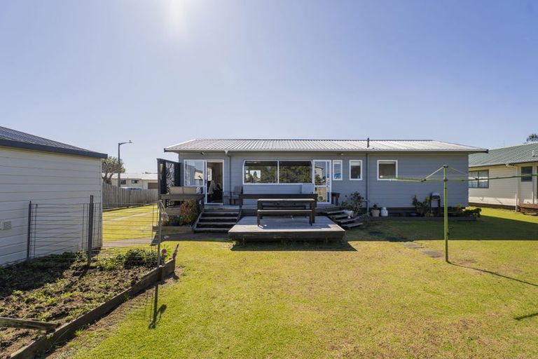 Photo of property in 21 Endeavour Close, Whitianga, 3510