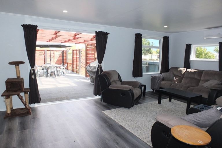 Photo of property in 29a Norbiton Road, Foxton, 4814