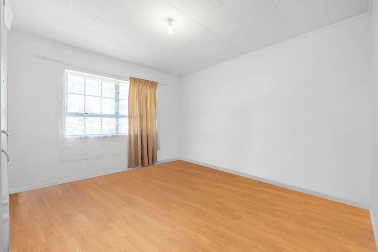 Photo of property in 391 Roscommon Road, Clendon Park, Auckland, 2103