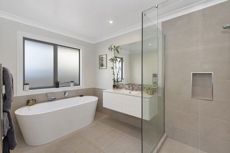 Photo of property in 32 Glaisdale Crescent, Flagstaff, Hamilton, 3210