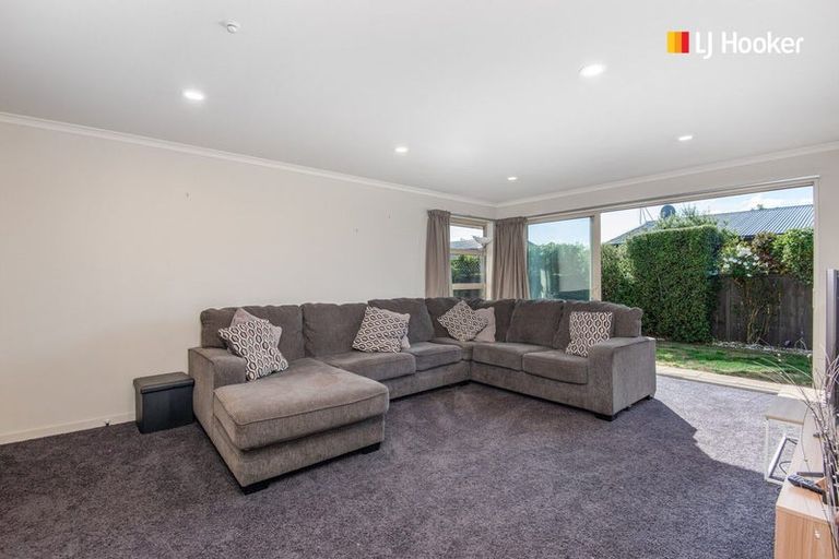 Photo of property in 1 Watt Street, Mosgiel, 9024