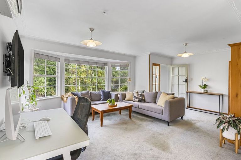 Photo of property in 3 Macnay Way, Murrays Bay, Auckland, 0630