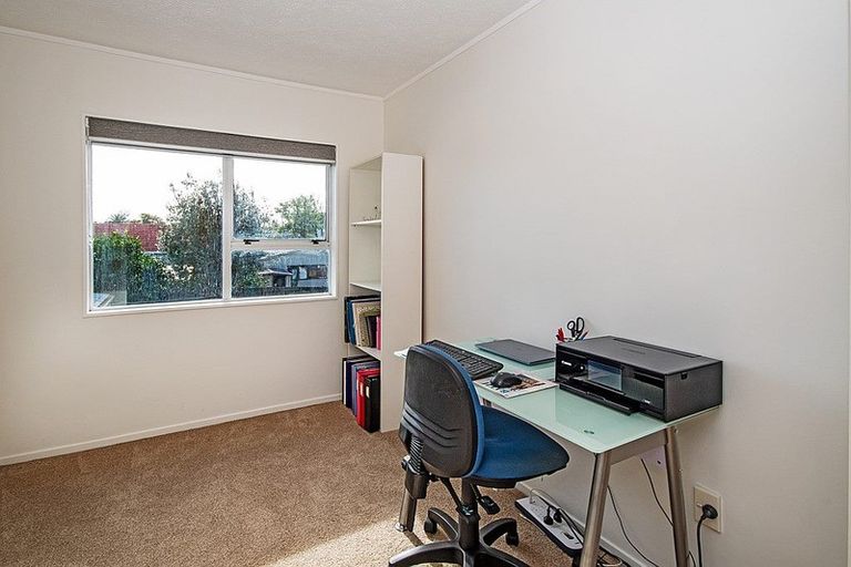 Photo of property in 5 Lorelei Place, Opaheke, Papakura, 2113