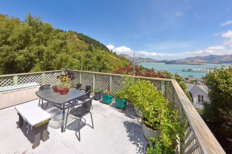 Photo of property in 1 Crossland Terrace, Lyttelton, 8082