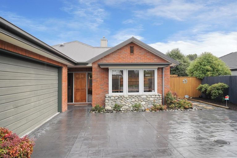 Photo of property in 49 Grimseys Road, Redwood, Christchurch, 8051