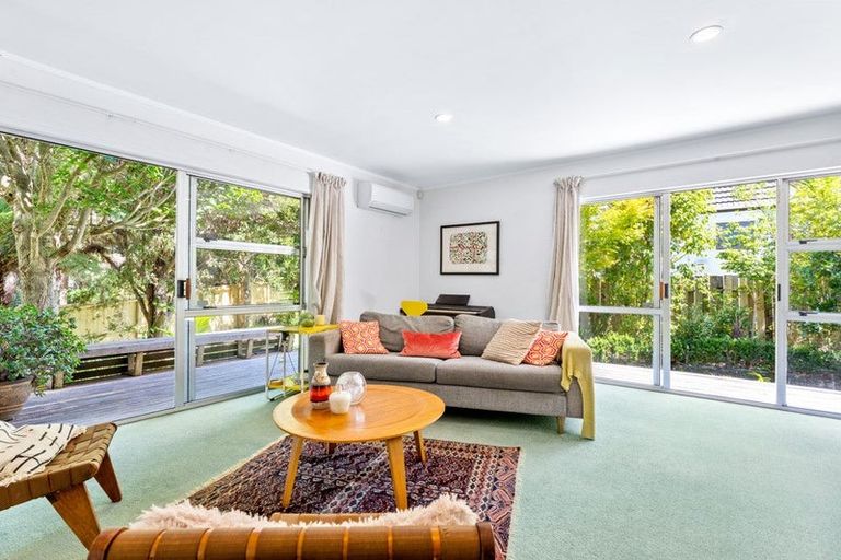 Photo of property in 14 Blundell Place, Chatswood, Auckland, 0626