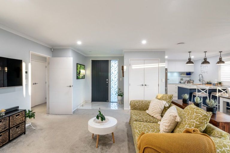 Photo of property in 73 Murray Ward Drive, Te Kauwhata, 3710